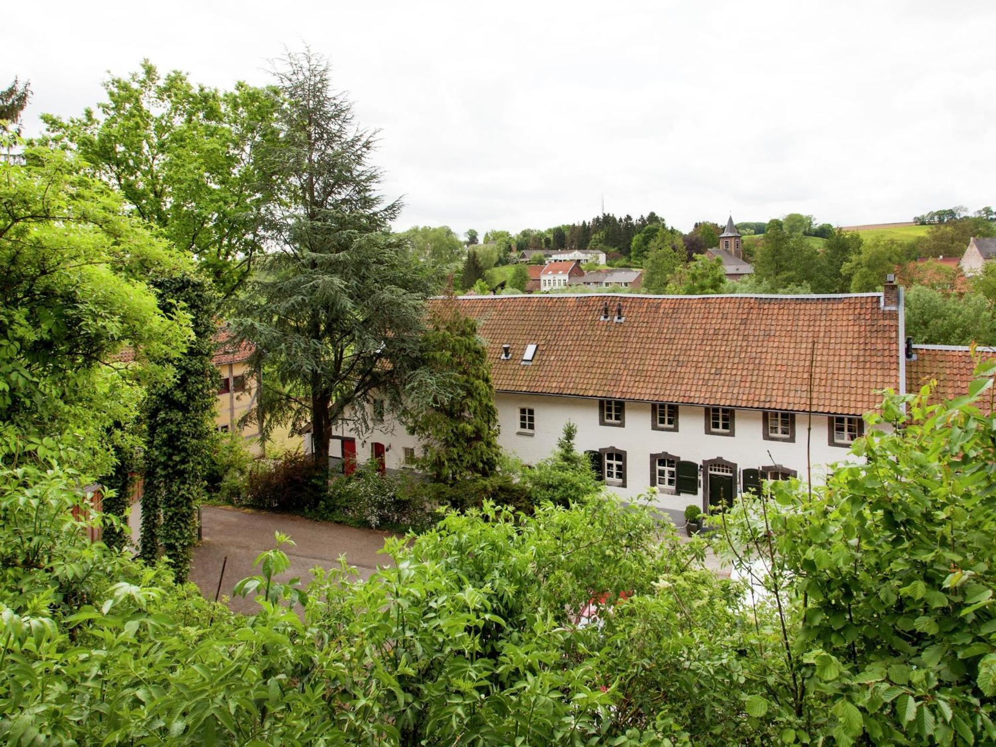 Stunning Holiday Home Near Forest In Slenaken Zewnętrze zdjęcie
